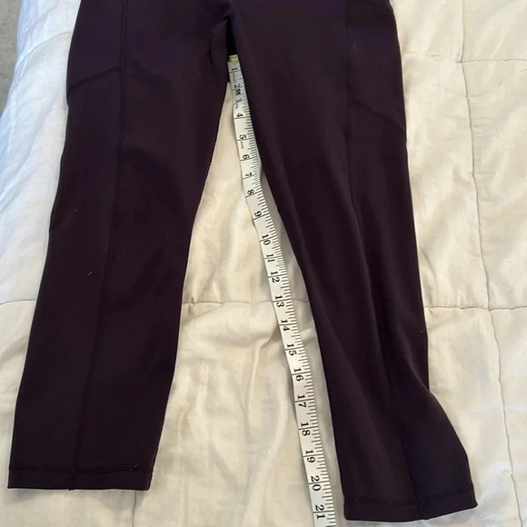 Yogalicious US LUX purple capris leggings size medium athletic yoga - Picture 7 of 7